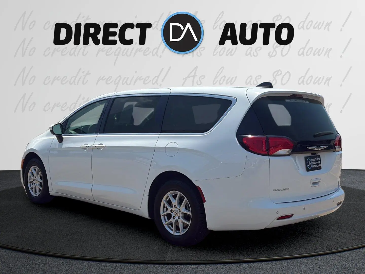 2023 Chrysler Voyager LX photo 3