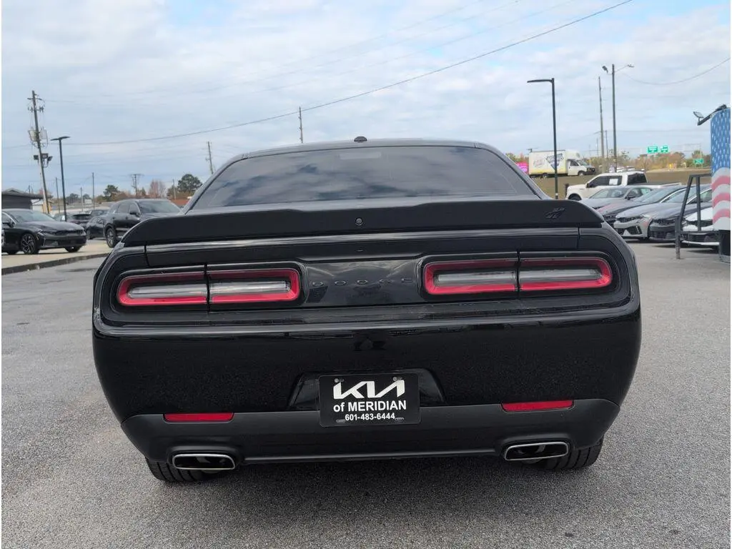 2023 Dodge Challenger SXT Auto AWD photo 4
