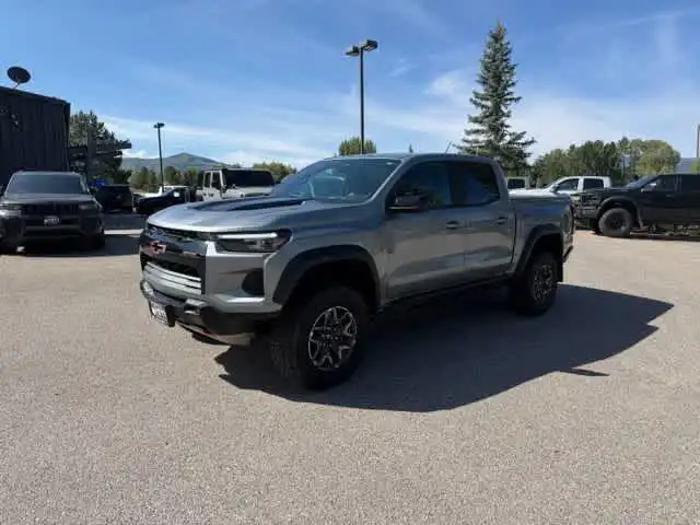 2025 Chevrolet Colorado ZR2 4WD Crew Cab Short Box's photo
