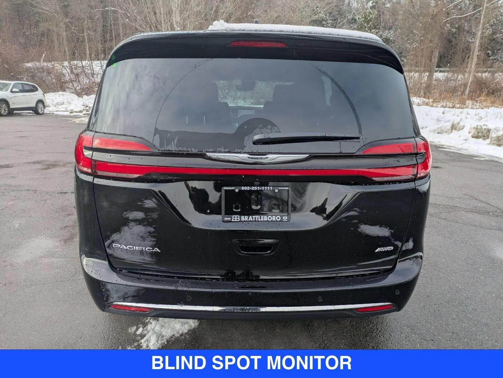 2026 Chrysler Pacifica Select AWD photo 5