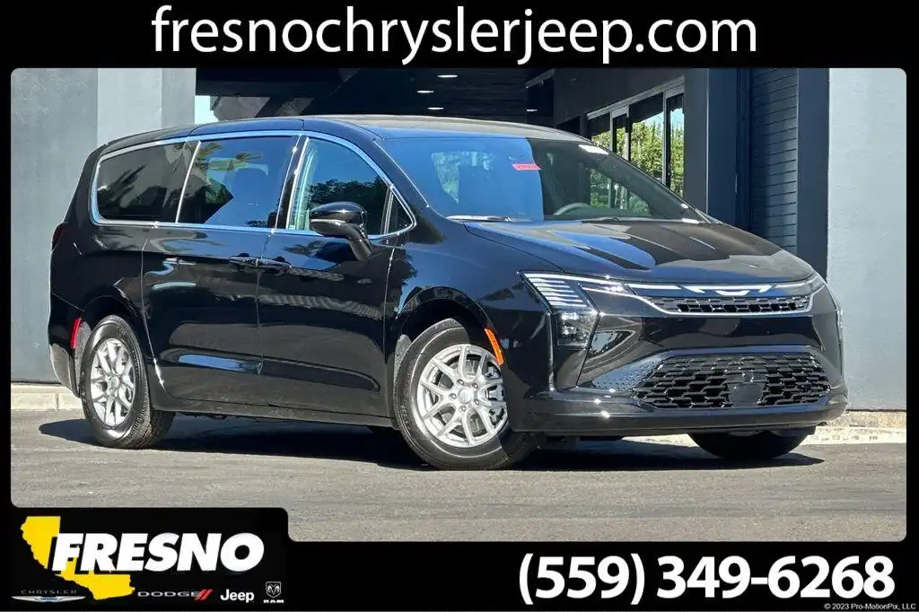2027 Chrysler Pacifica Select's photo