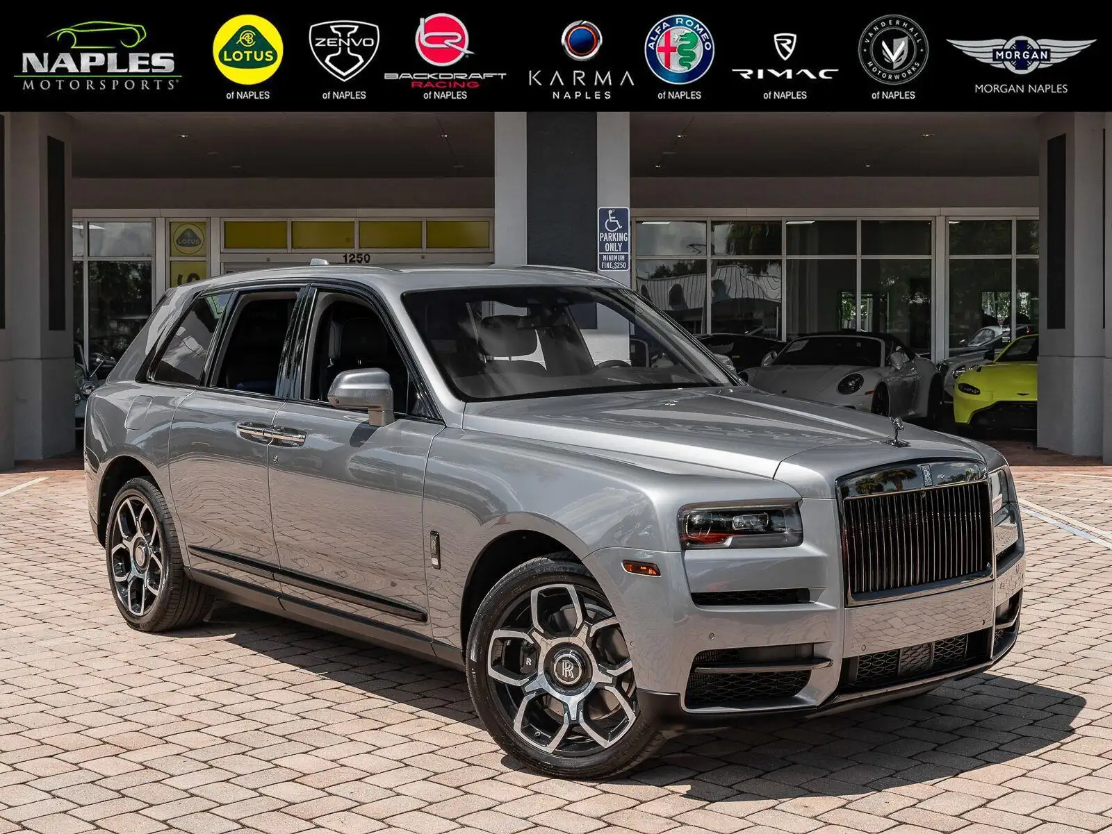 2022 Rolls-Royce Cullinan Black Badge's photo