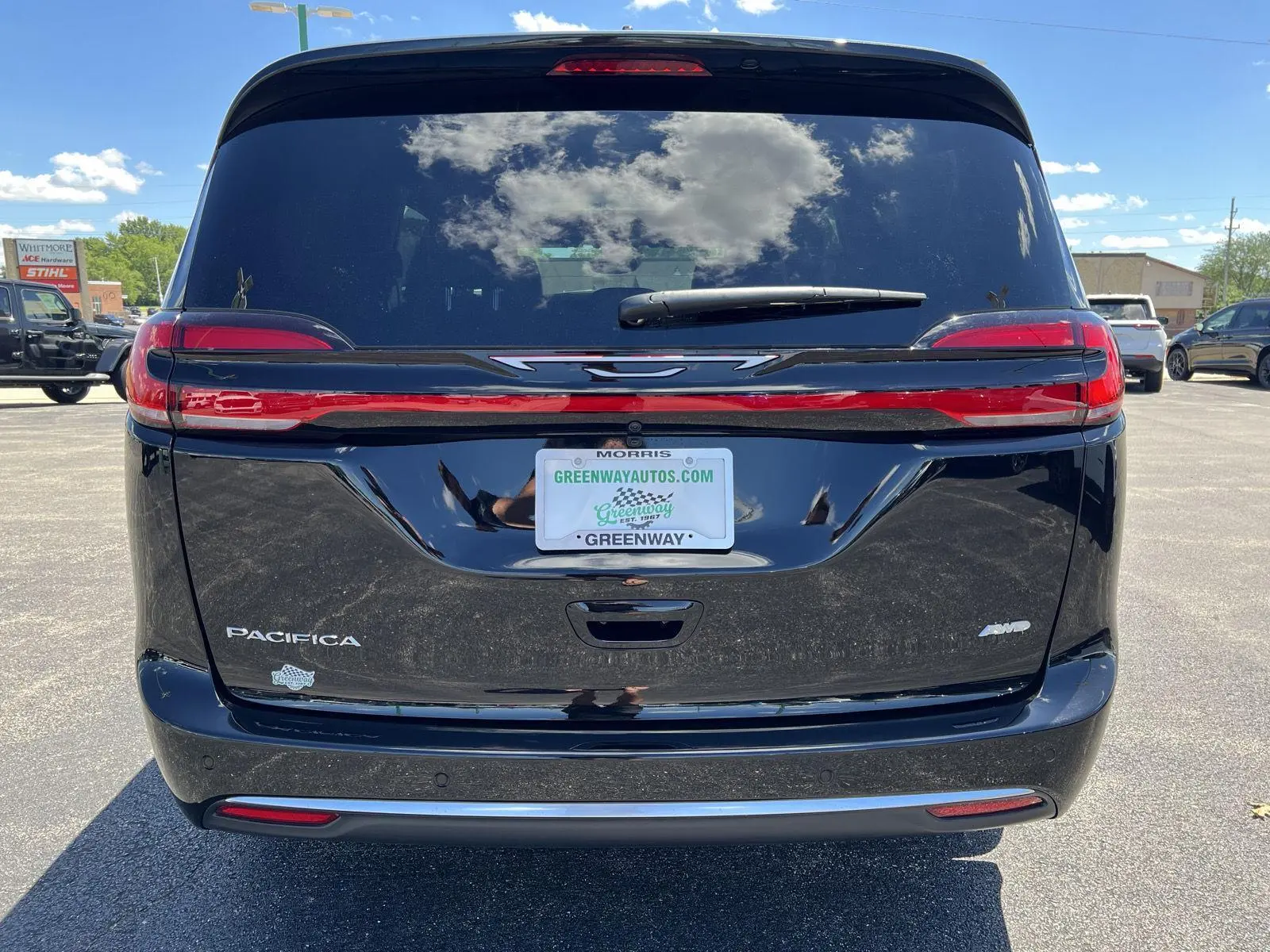 2027 Chrysler Pacifica Select AWD photo 5