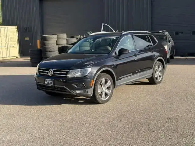 2020 Volkswagen Tiguan 2.0T SEL 4Motion's photo