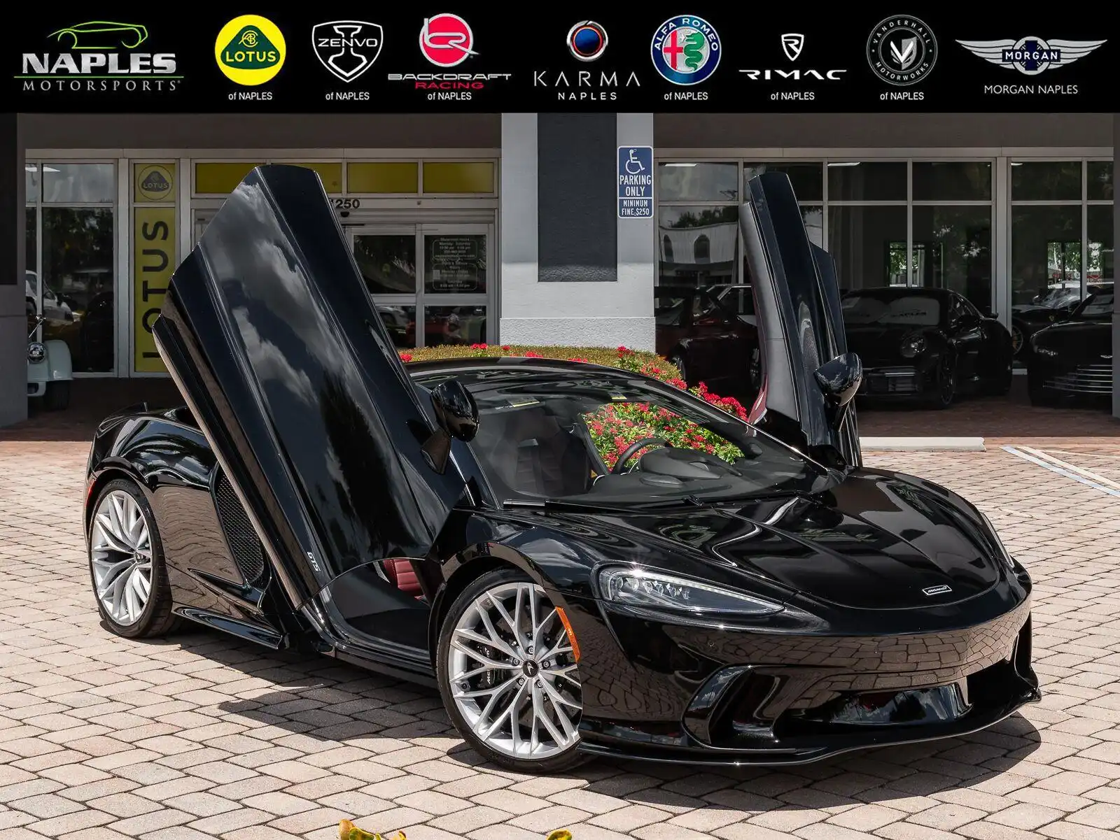 2025 McLaren GTS Base's photo