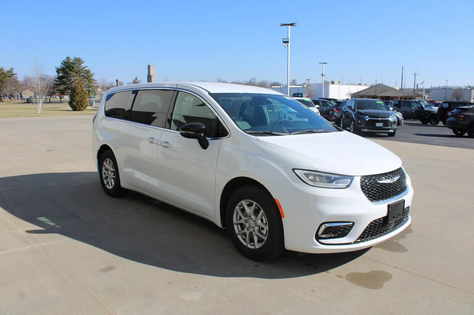 2026 Chrysler Pacifica Select photo 5