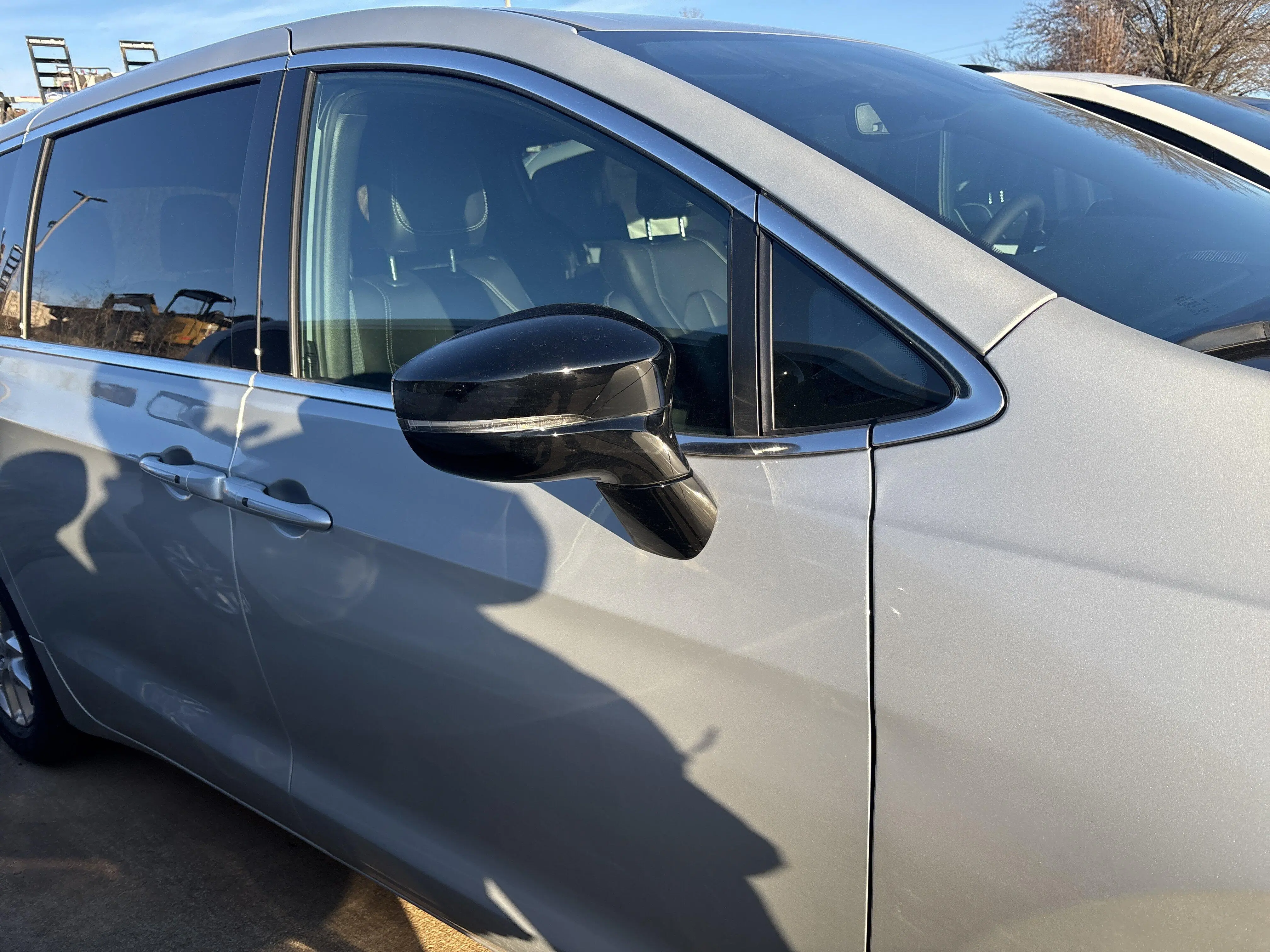 2026 Chrysler Pacifica Select photo 4