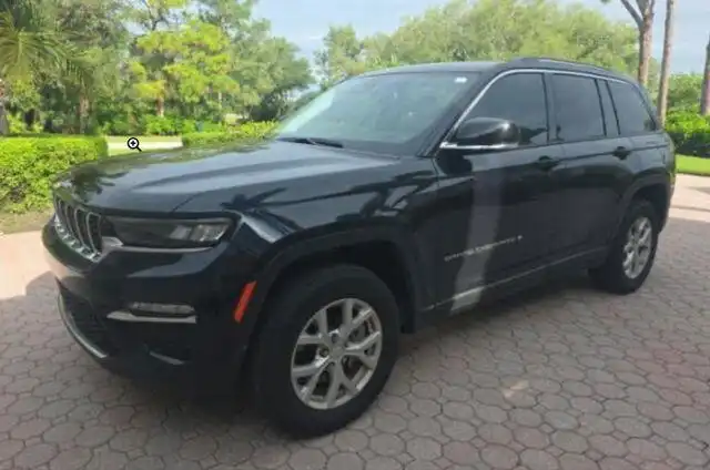 2023 Jeep Grand Cherokee Limited's photo