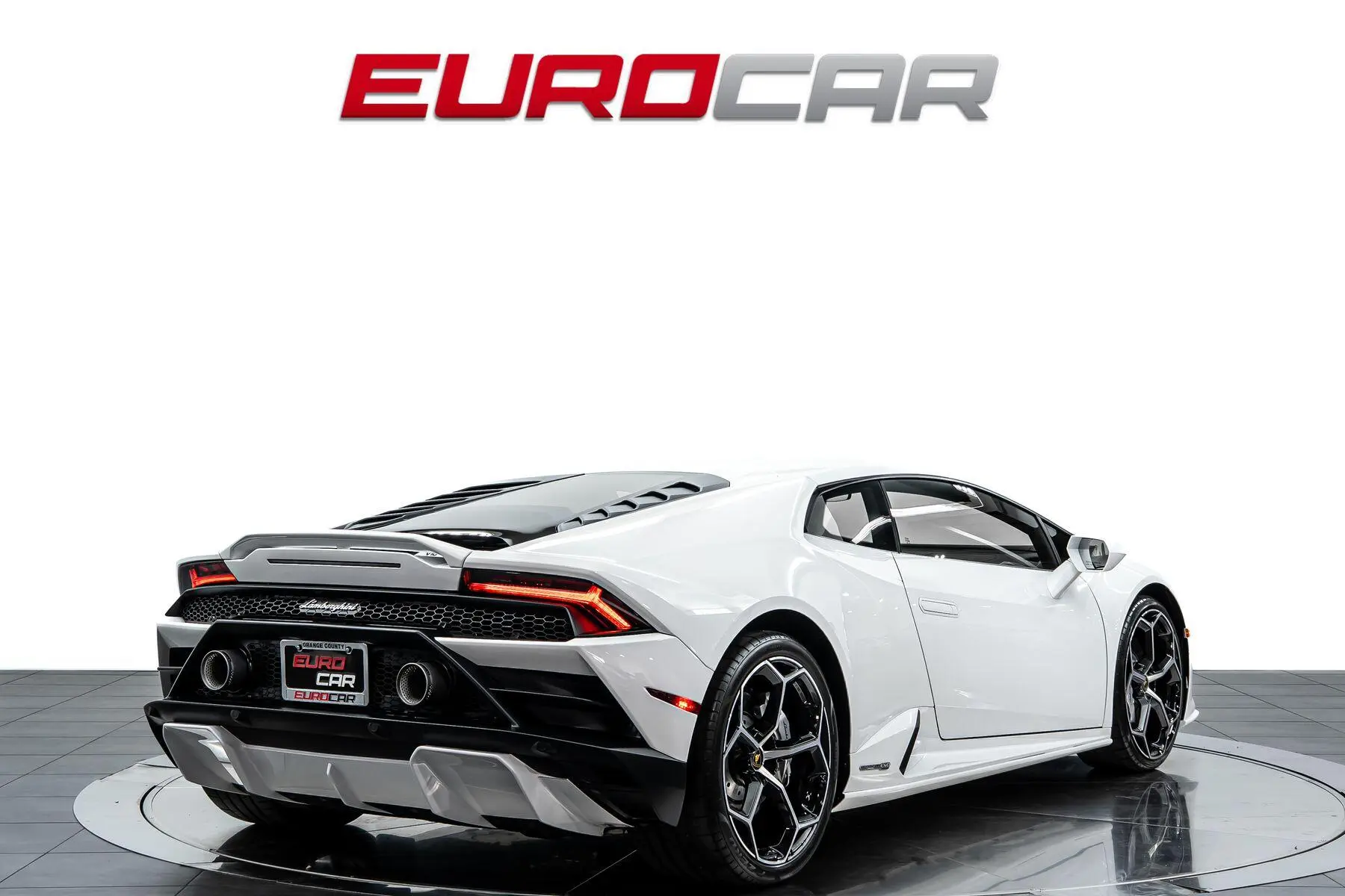 2021 Lamborghini Huracan EVO Coupe photo 5