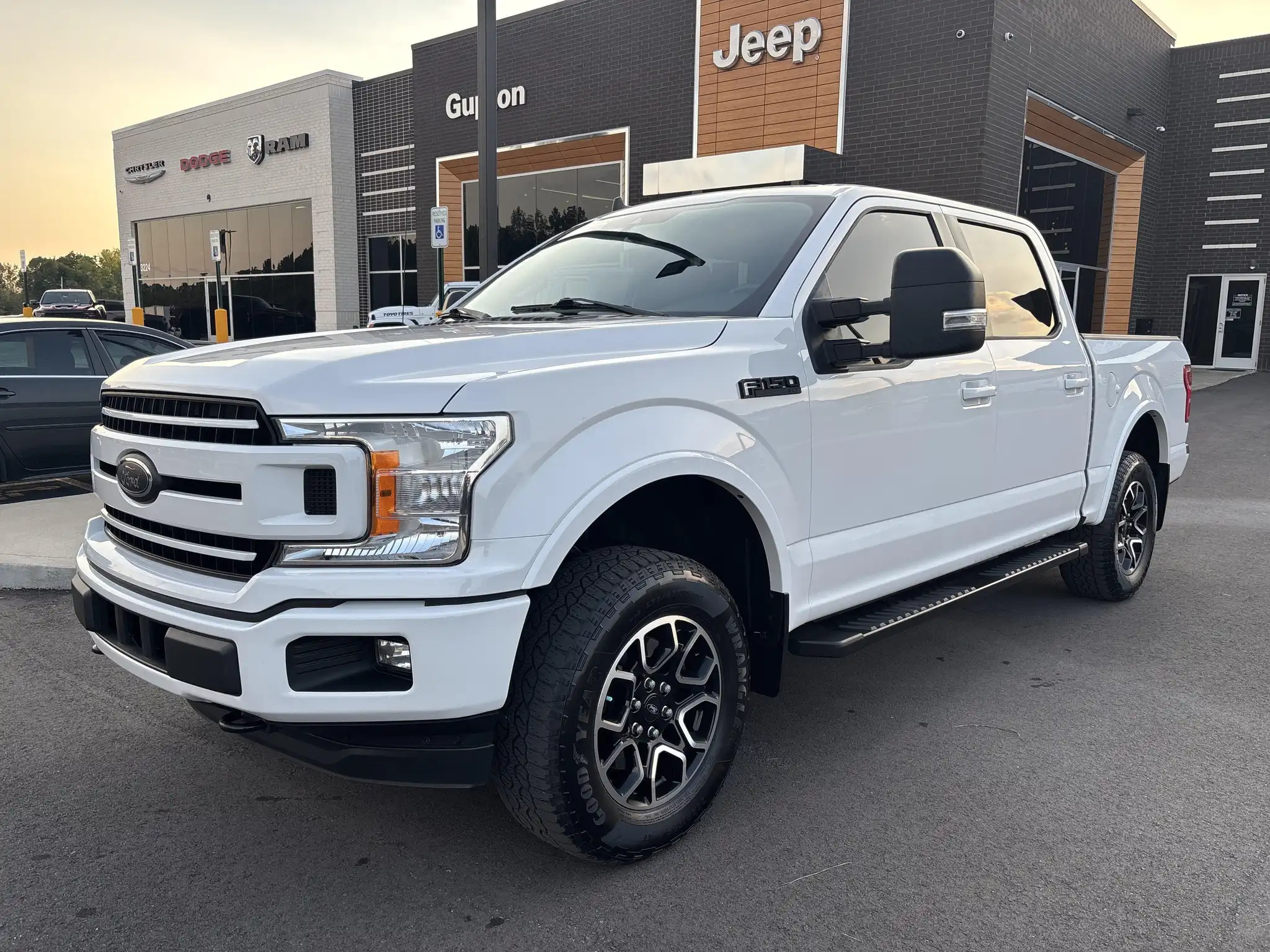 2019 Ford F-150 XLT 4WD SuperCrew 145 in's photo
