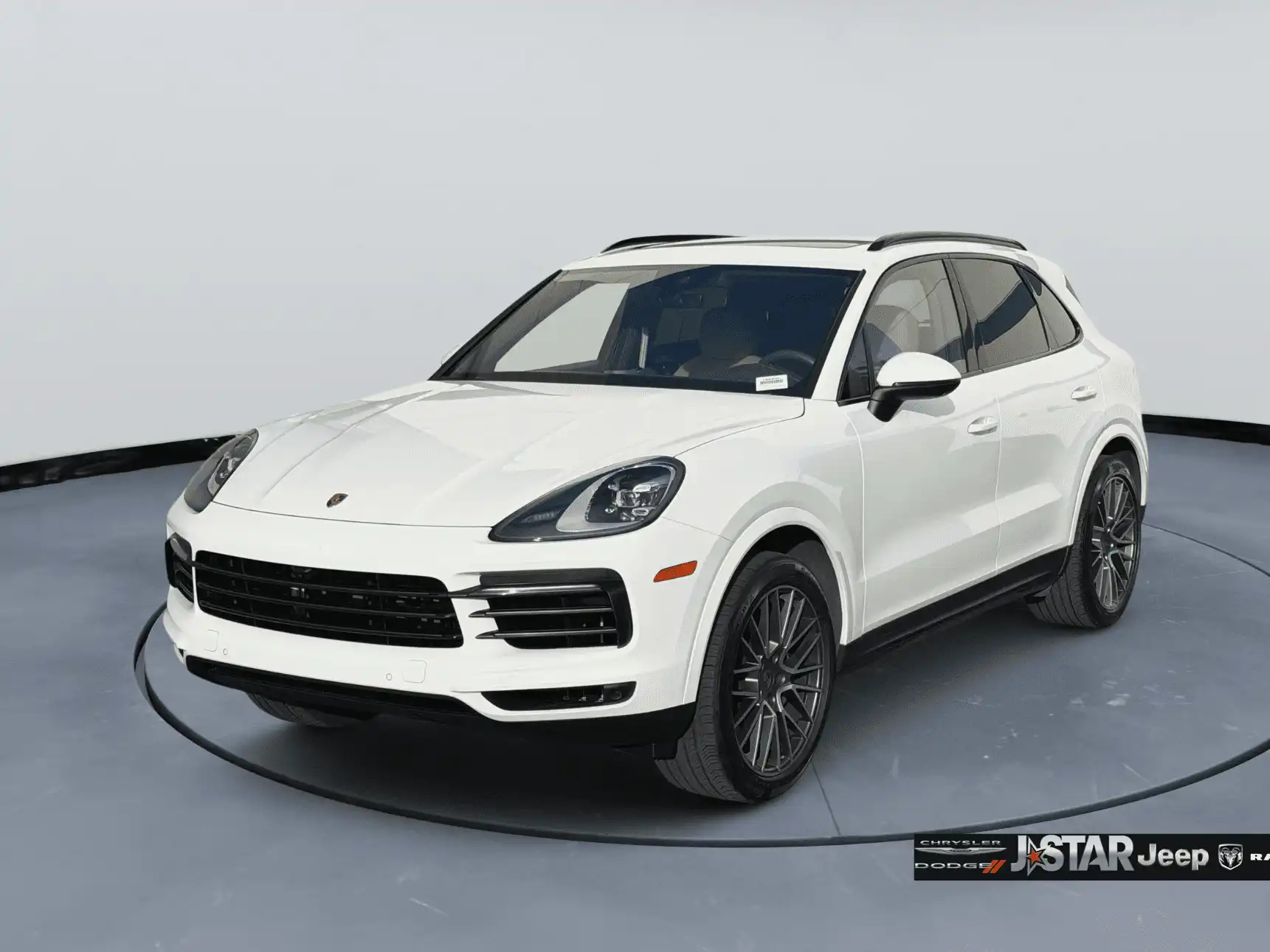 2023 Porsche Cayenne Platinum Edition's photo