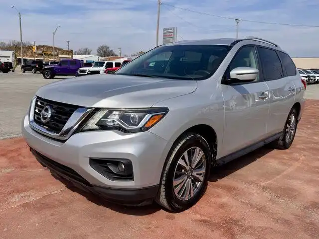 2020 Nissan Pathfinder SV 2WD's photo
