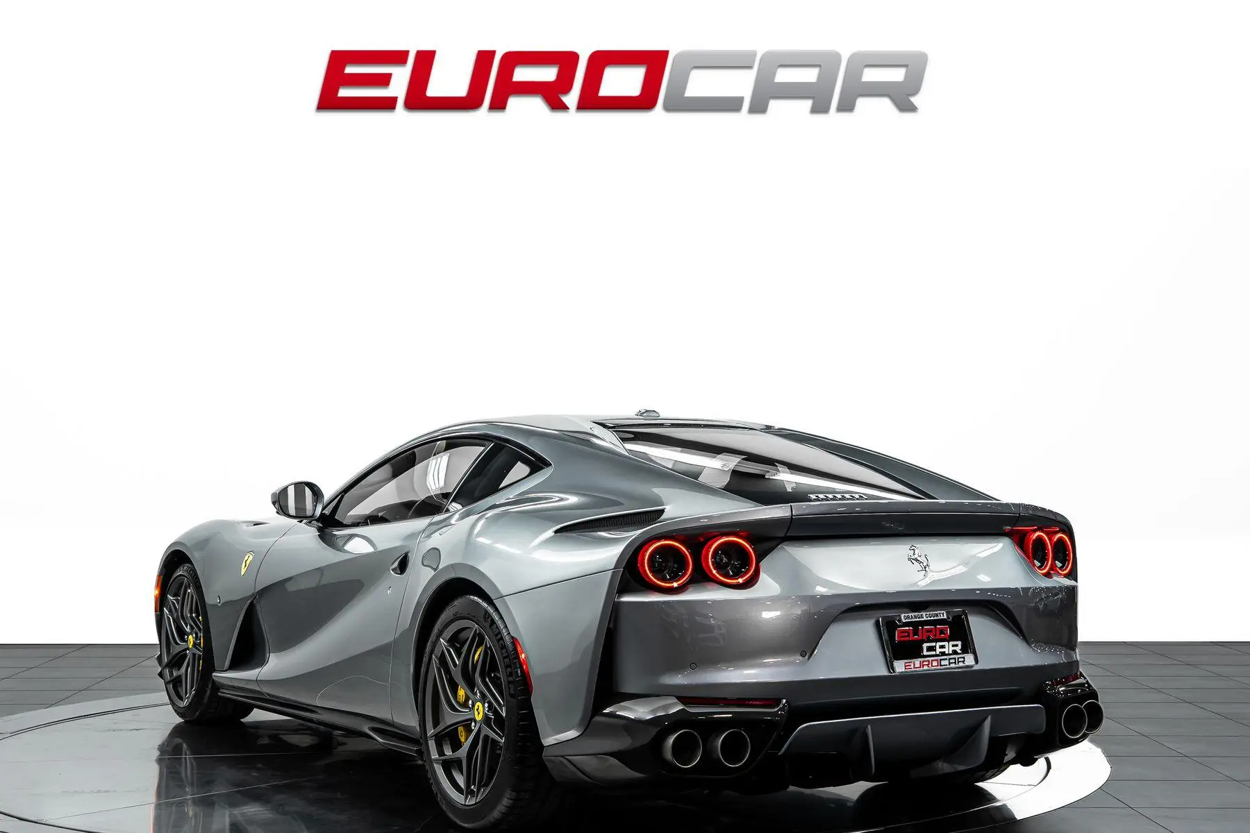 2020 Ferrari 812 Base photo 3