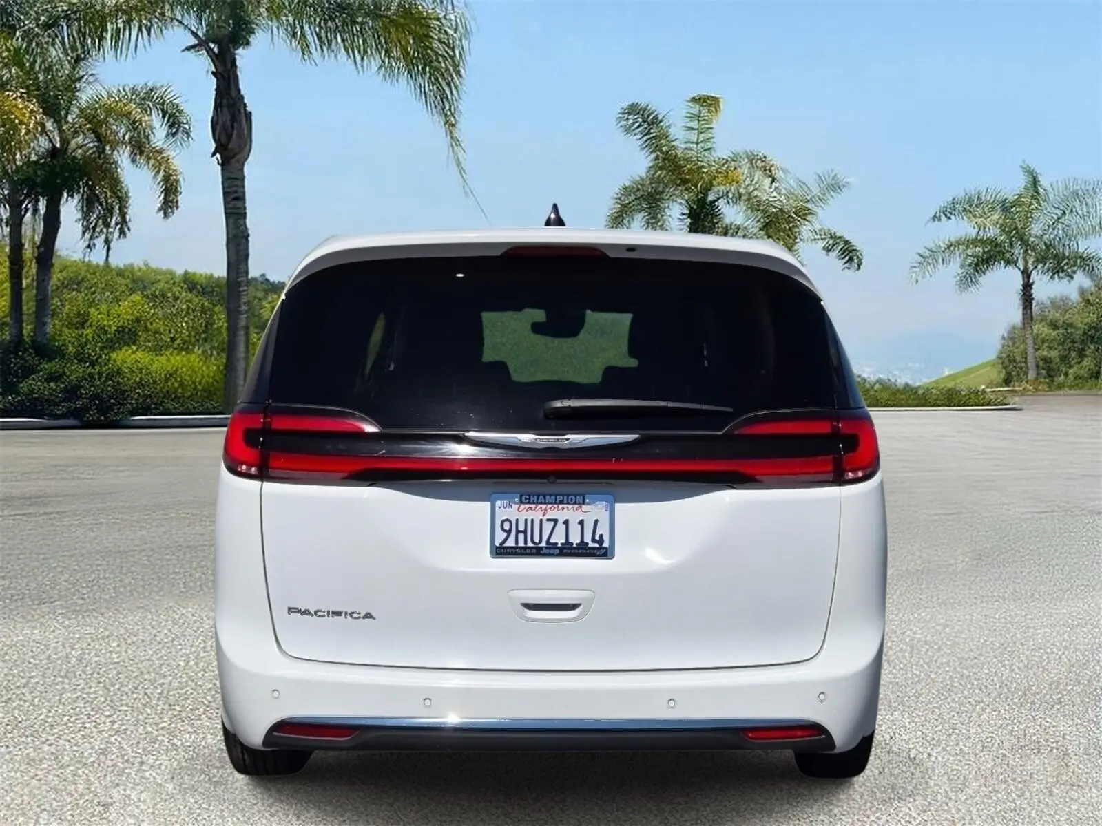 2023 Chrysler Pacifica Touring L photo 5