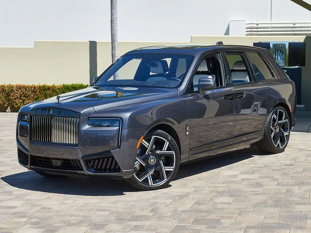 2027 Rolls-Royce Cullinan Black Badge photo 1