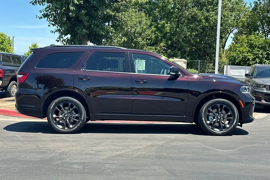 2026 Dodge Durango GT Plus AWD photo 3