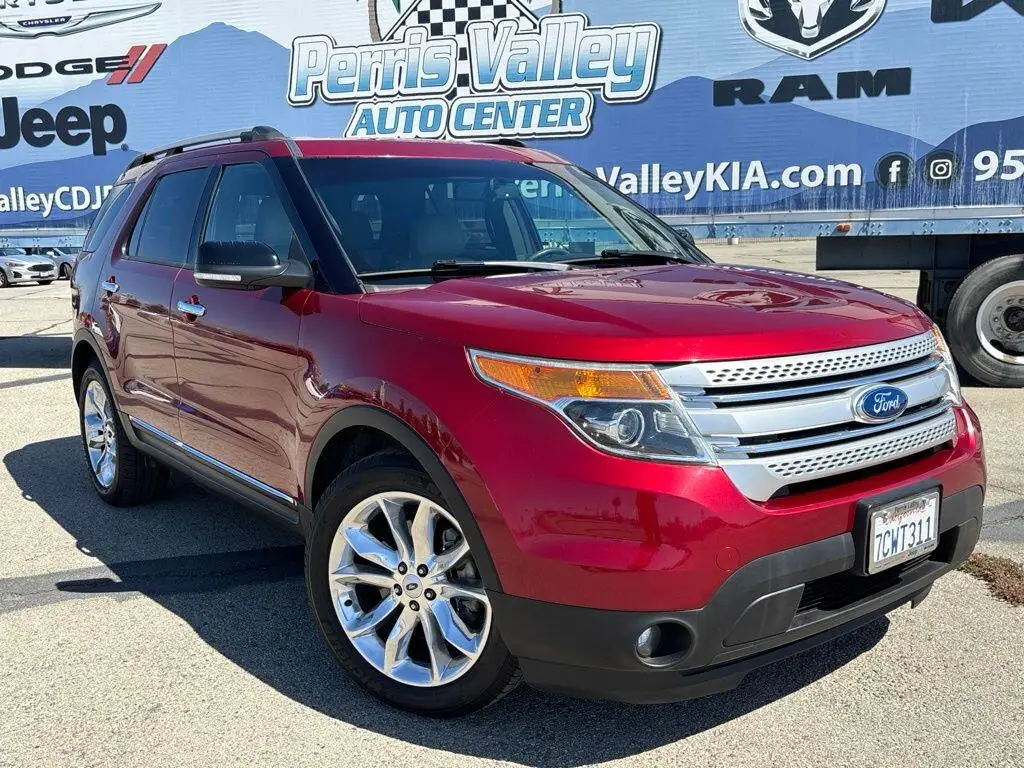 2014 Ford Explorer XLT photo 1