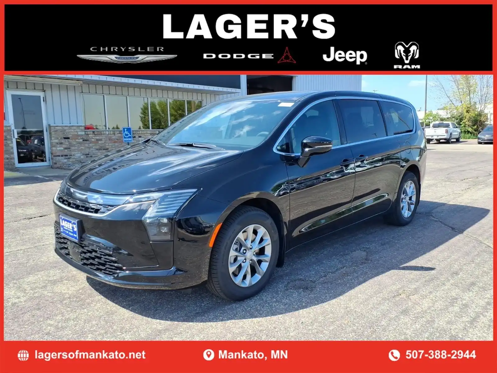 2027 Chrysler Pacifica Select AWD's photo