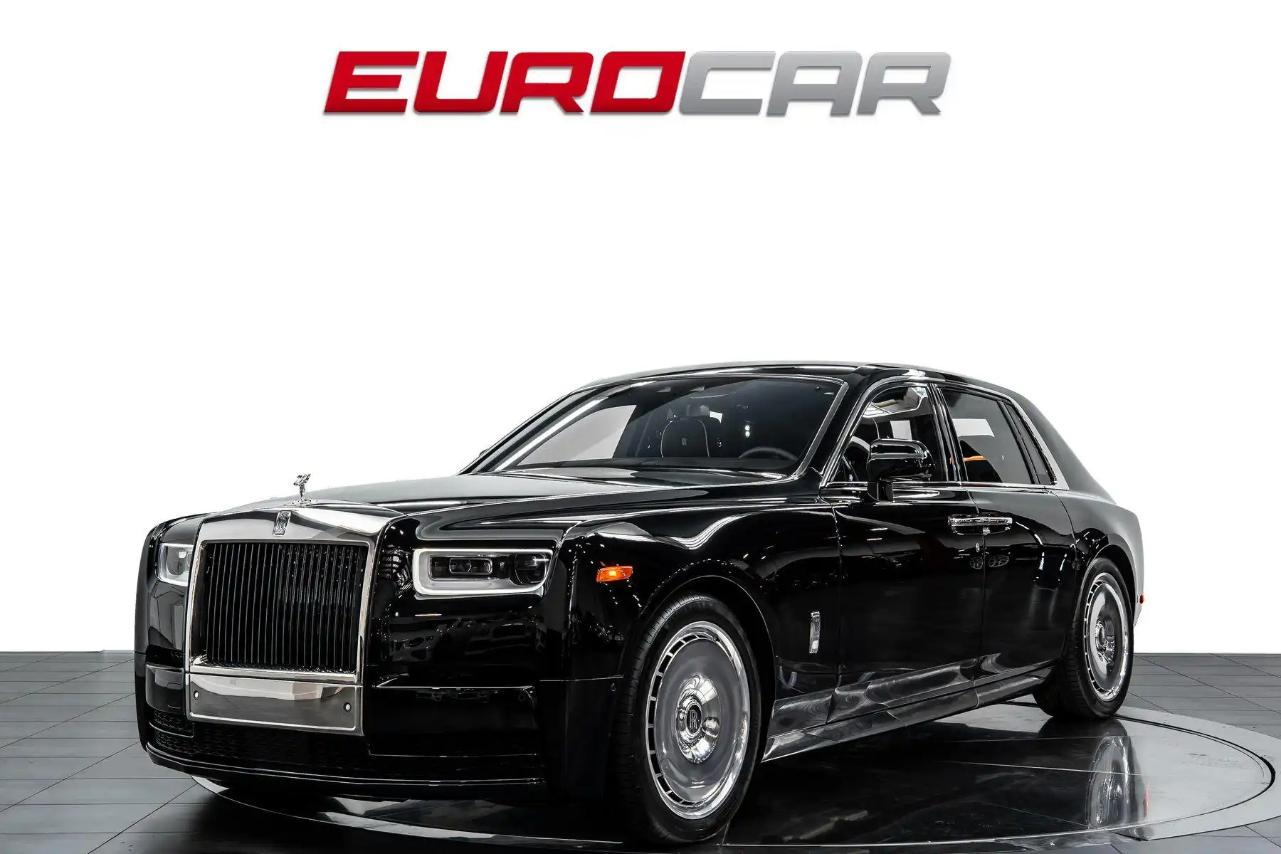 2022 Rolls-Royce Phantom Base's photo