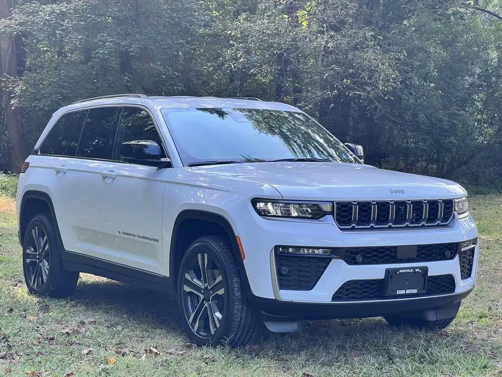 2027 Jeep Grand Cherokee Limited 4WD's photo