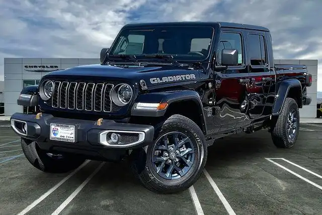 2026 Jeep Gladiator 85th Anniversary Edition Auto's photo