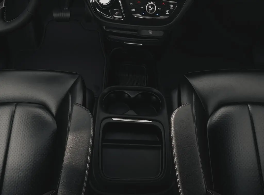 2027 Chrysler Pacifica Select AWD photo 4