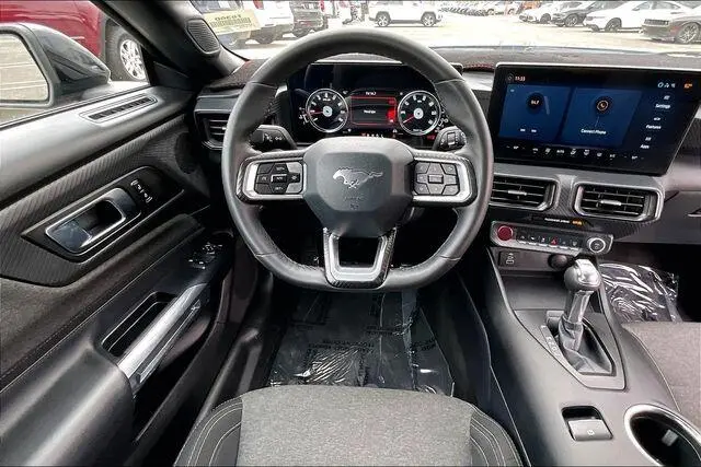 2025 Ford Mustang EcoBoost Fastback photo 4