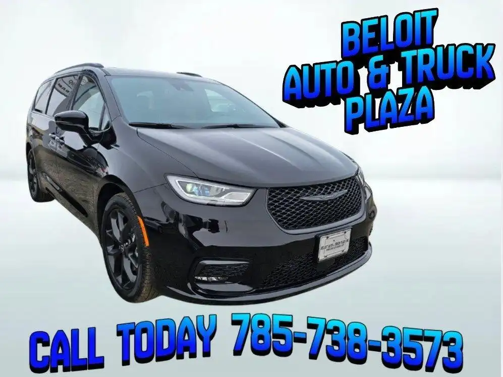 2026 Chrysler Pacifica Limited's photo