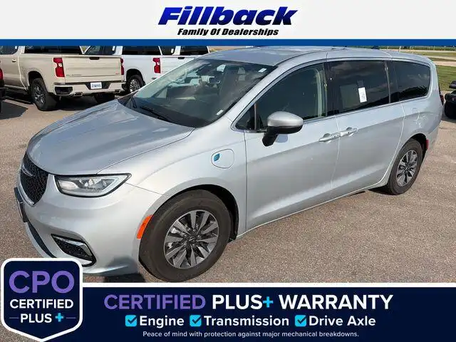 2023 Chrysler Pacifica Hybrid Touring L Hybrid's photo