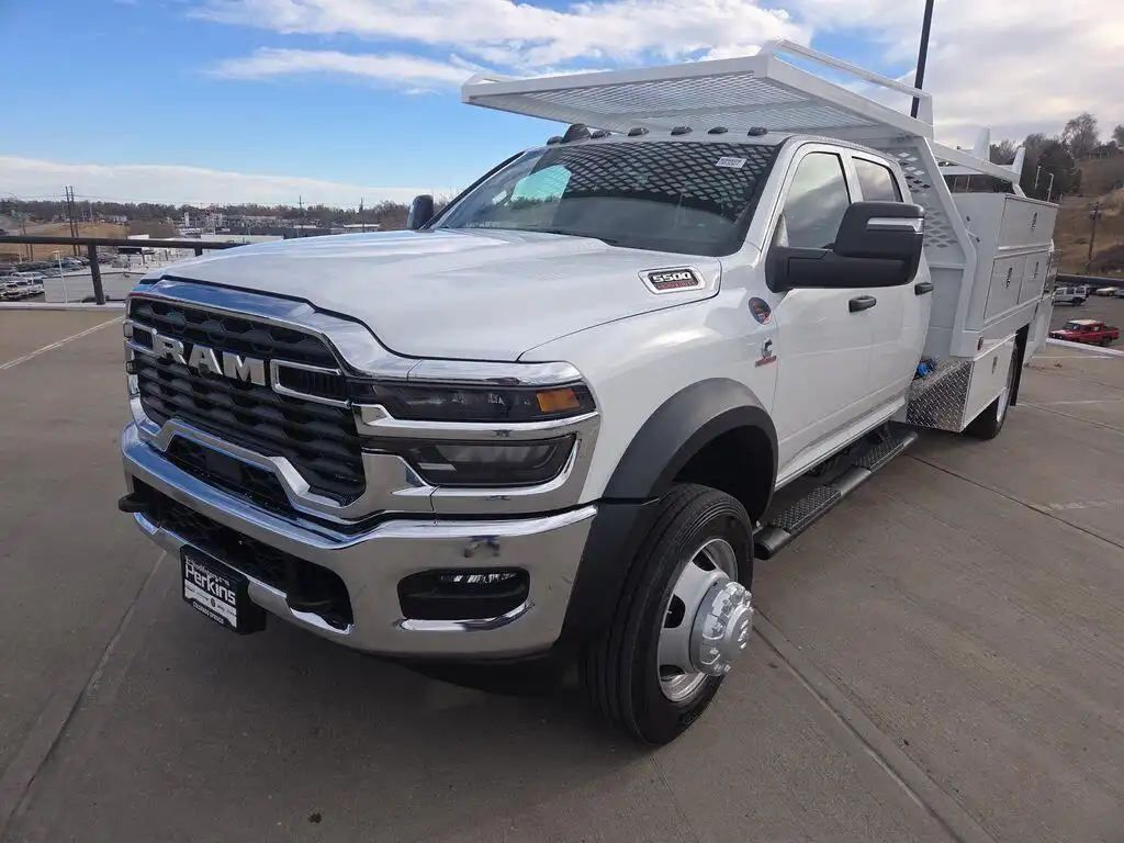 2026 RAM 5500 Big Horn 4X4 Crew Cab DRW 197" WB's photo