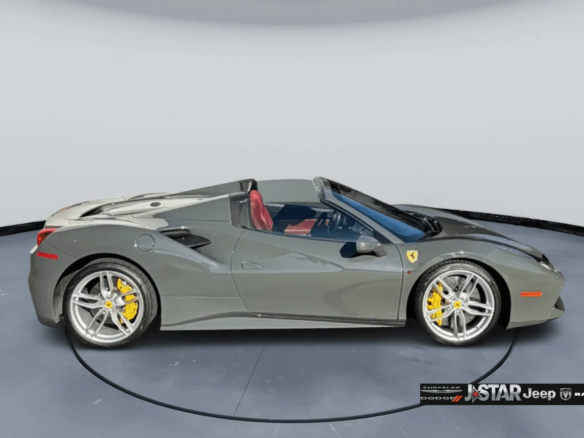 2017 Ferrari 488 Base photo 3