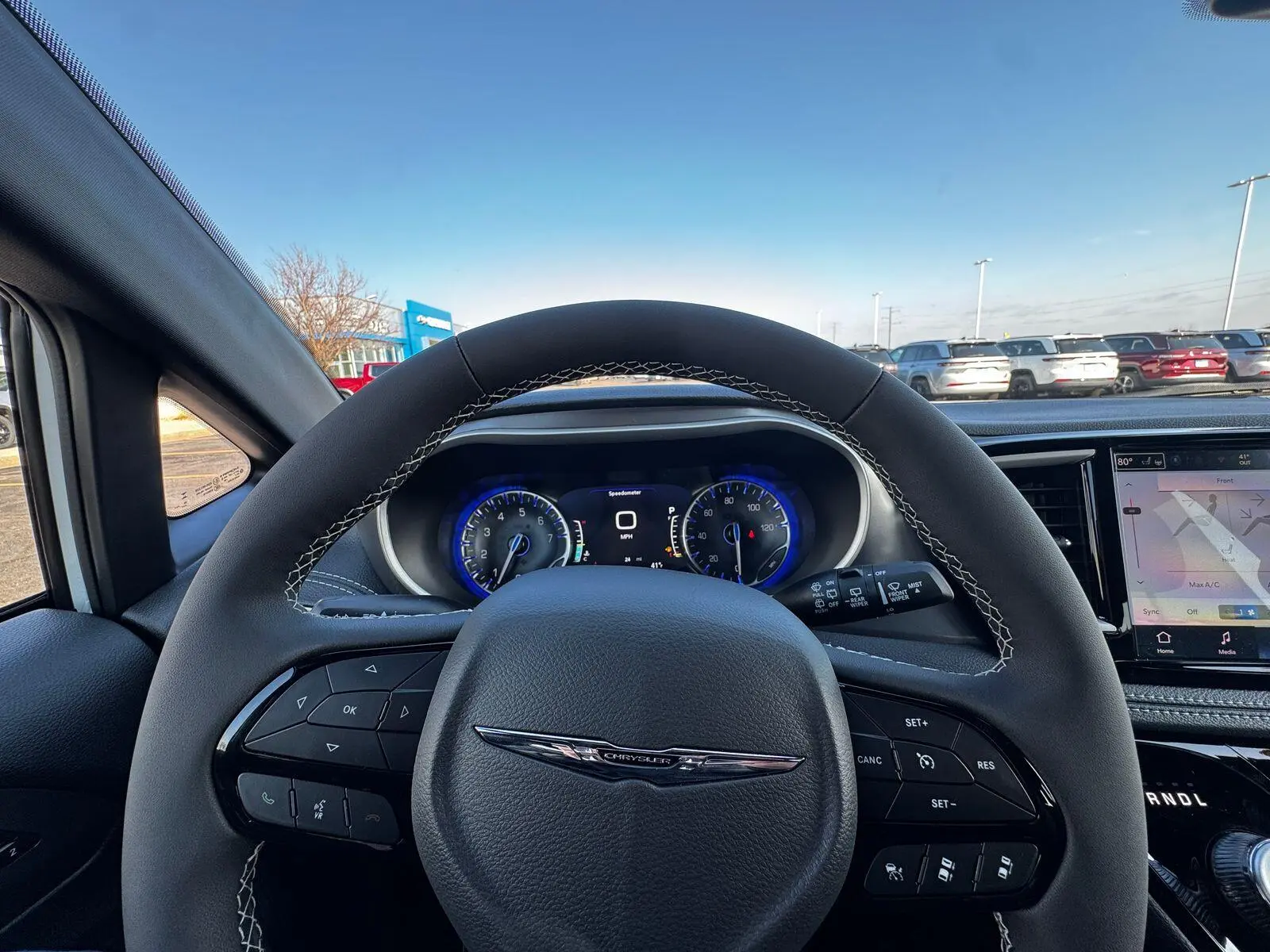 2026 Chrysler Pacifica Select AWD photo 5