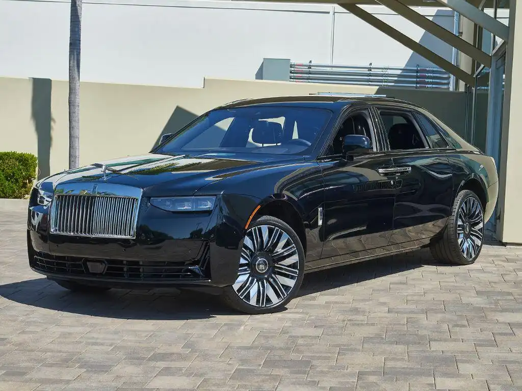 2026 Rolls-Royce Ghost EWB's photo