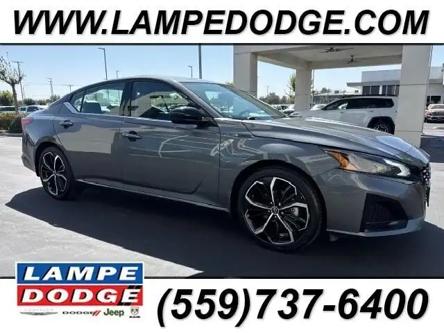 2025 Nissan Altima 2.5 SR's photo