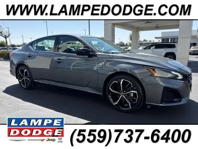 2025 Nissan Altima 2.5 SR's photo
