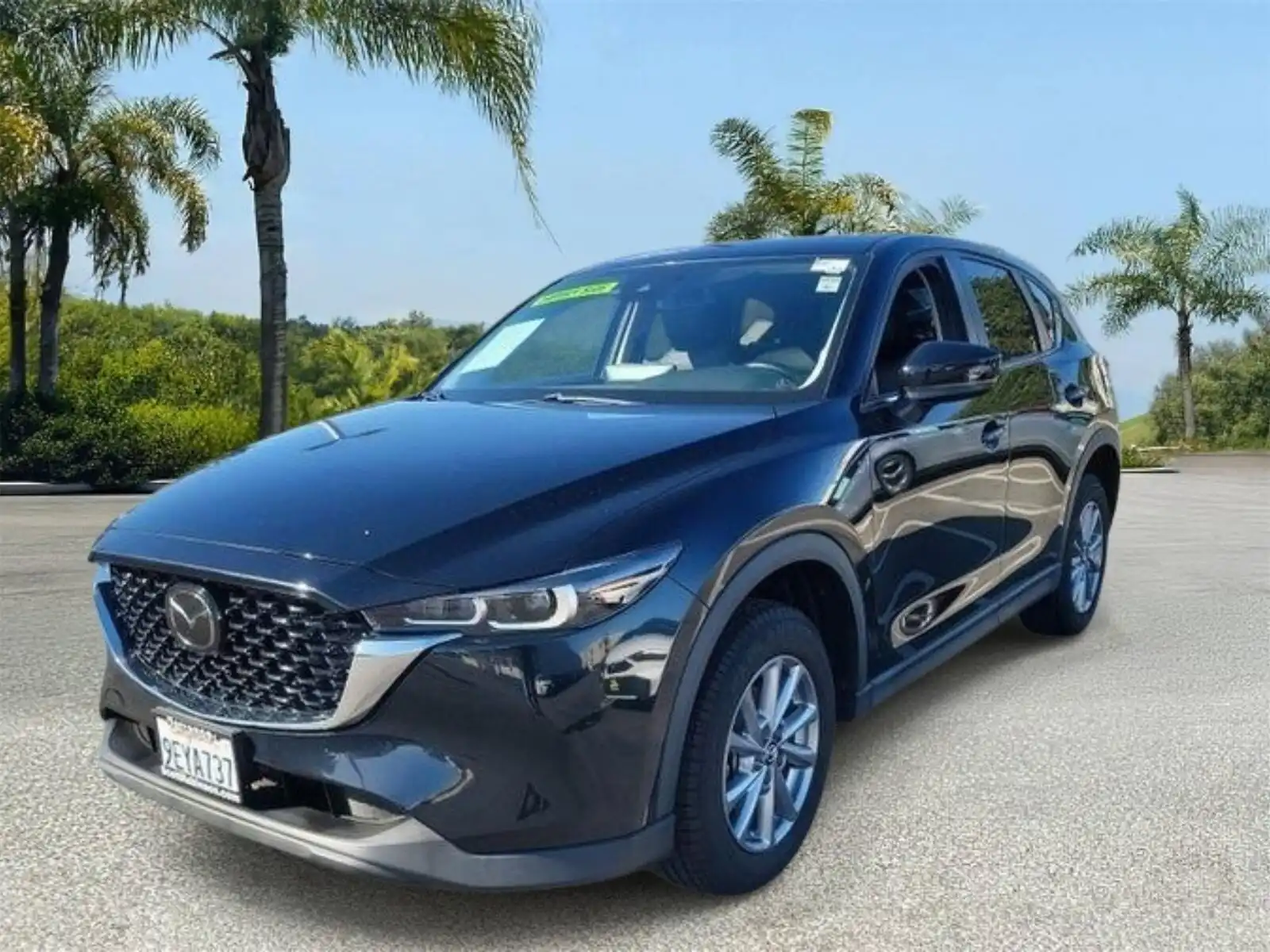 2023 Mazda CX-5 S Preferred package Auto AWD's photo