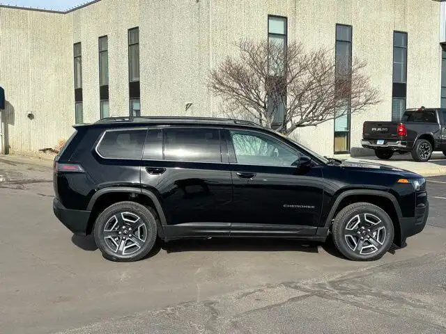 2026 Jeep Cherokee Limited Hybrid 4WD's photo