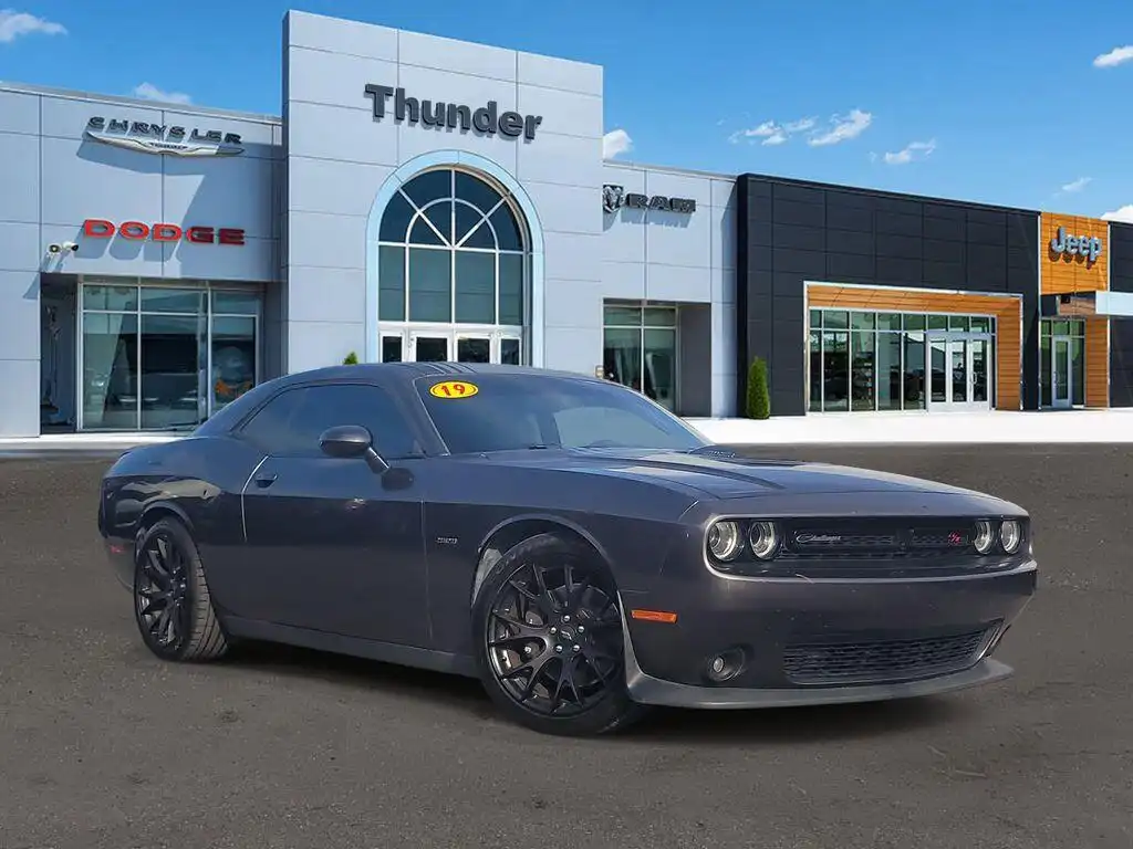 2019 Dodge Challenger R/T's photo