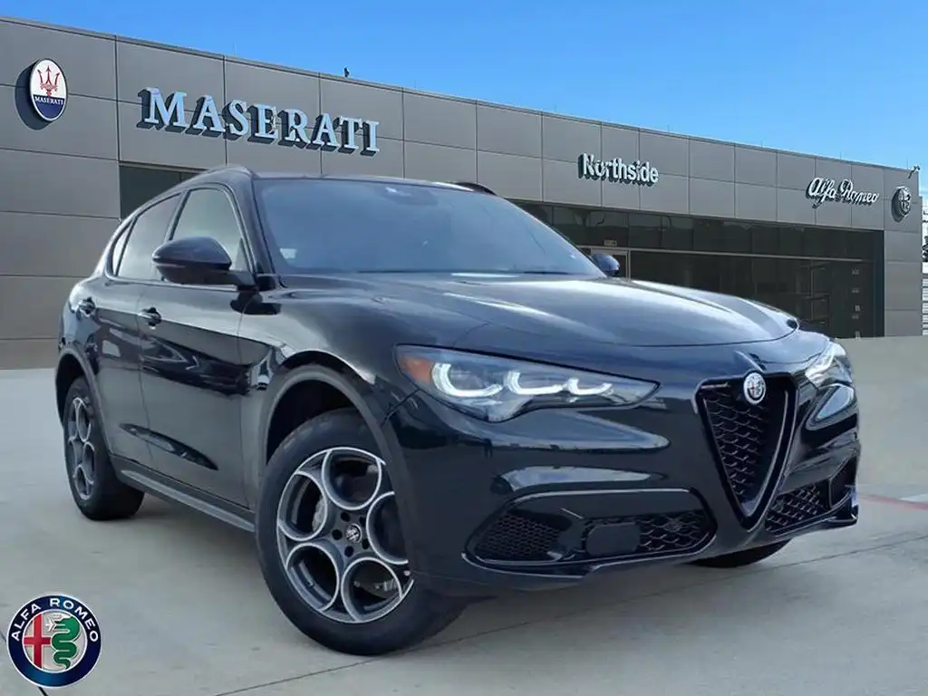 2025 Alfa Romeo Stelvio Stelvio AWD's photo