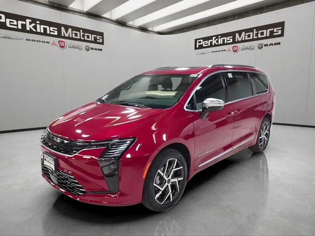 2027 Chrysler Pacifica Pinnacle AWD's photo