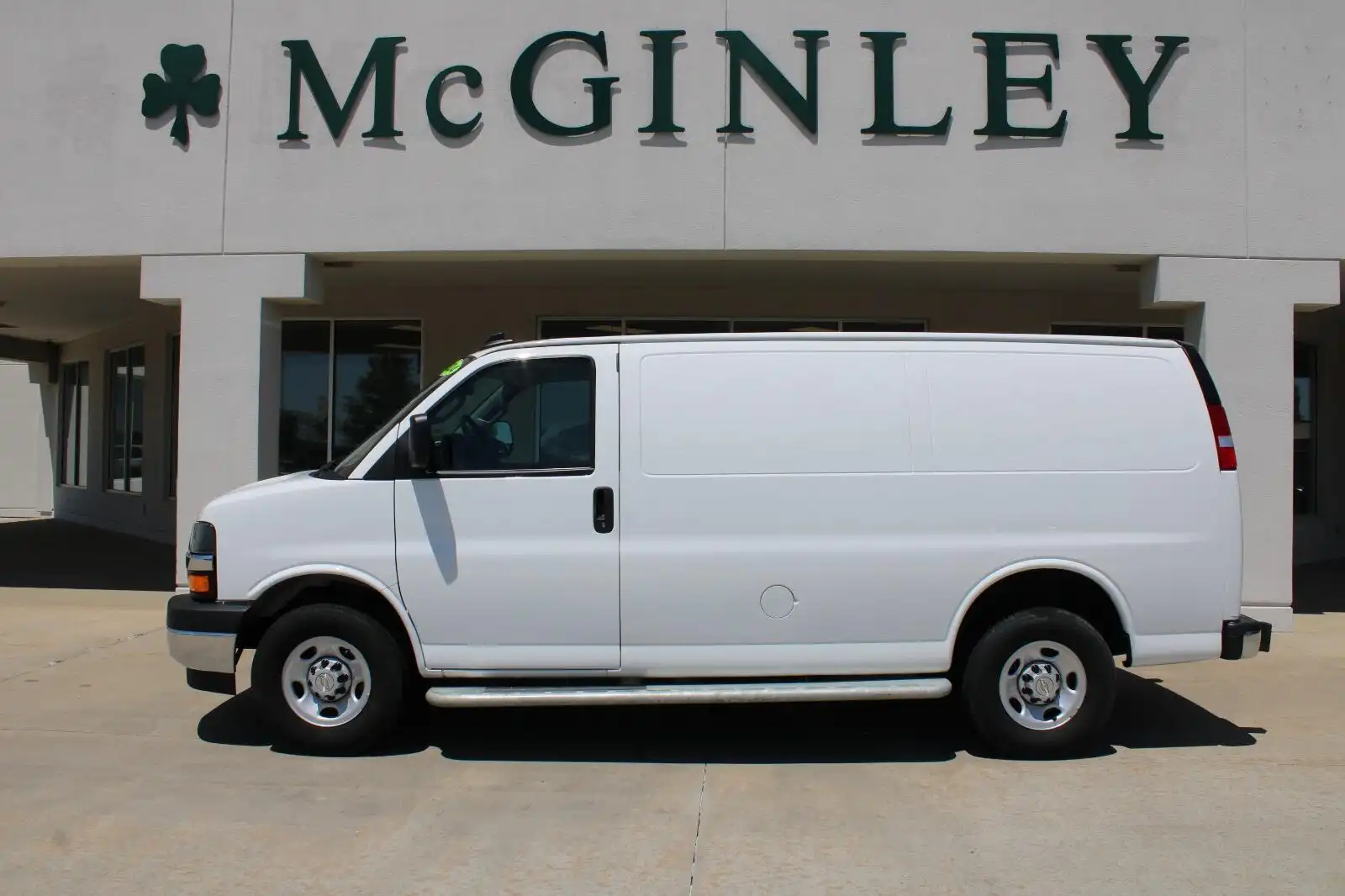 2024 Chevrolet Express 2500 Work Van HD's photo