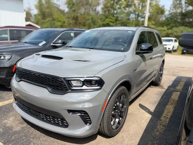 2027 Dodge Durango HEMI V8 GT AWD Plus's photo