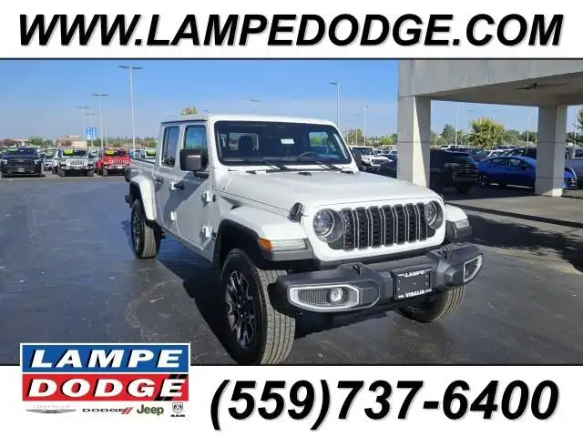 2026 Jeep Gladiator Sahara Auto's photo