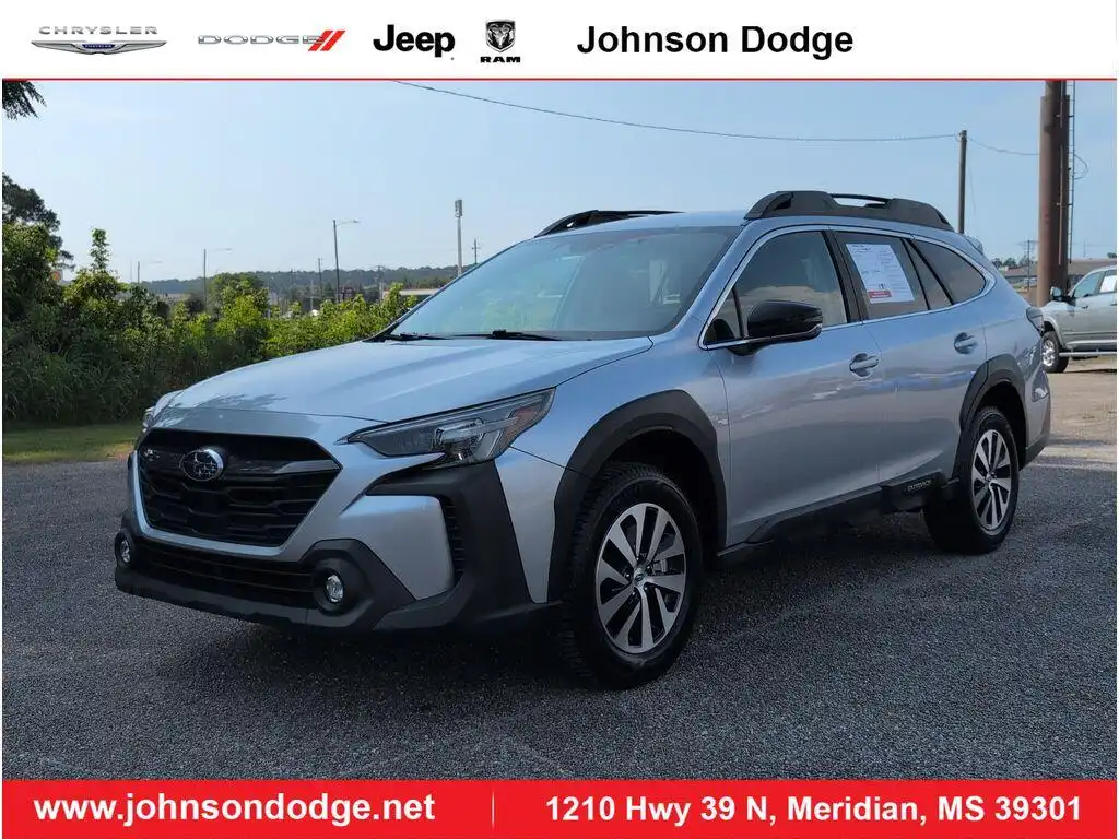 2023 Subaru Outback Premium's photo