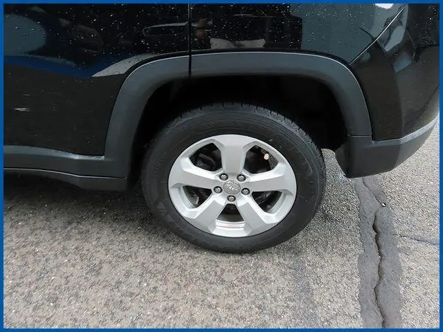 2021 Jeep Compass Latitude 4X4 photo 4