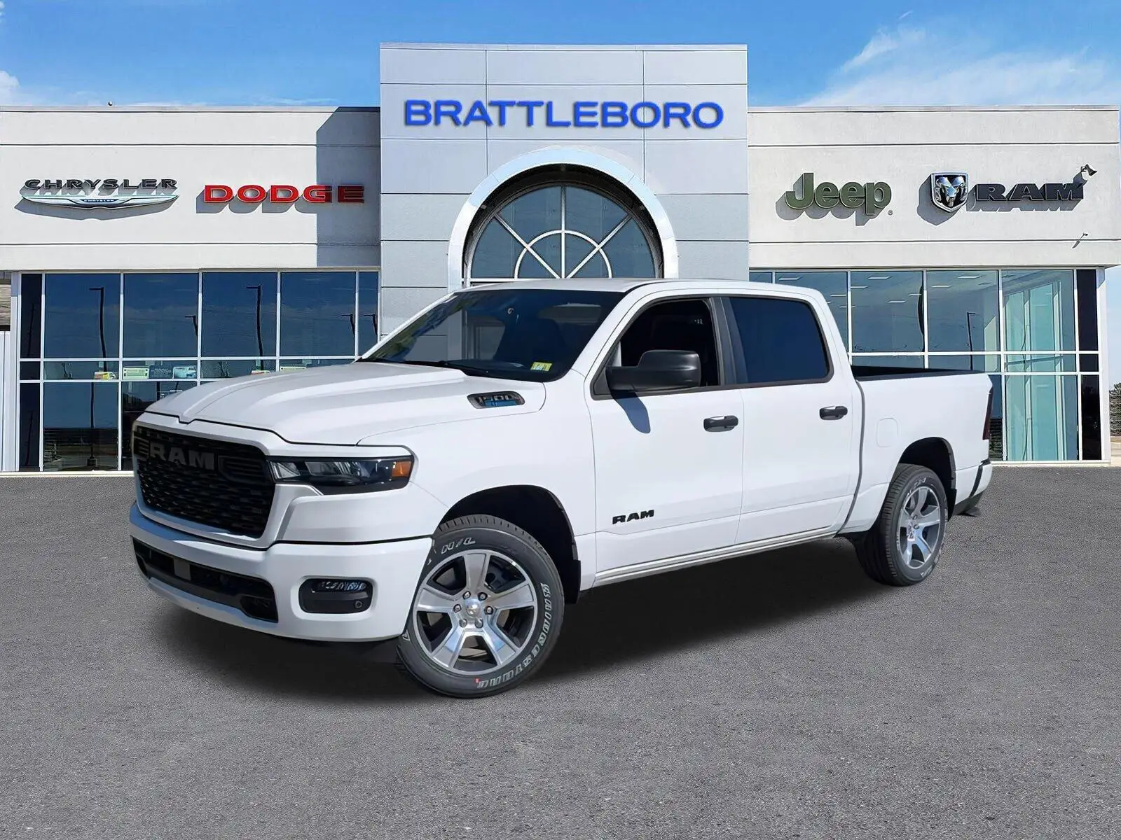 2025 RAM 1500 Tradesman 4WD Crew Cab 5'7 photo 1