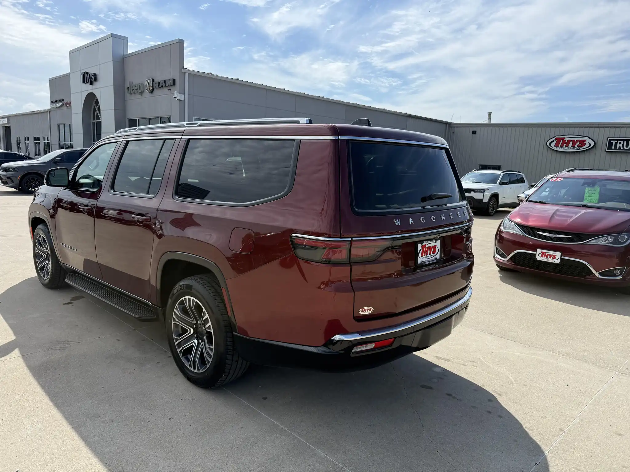 2024 Jeep Wagoneer L Series II 4WD's photo