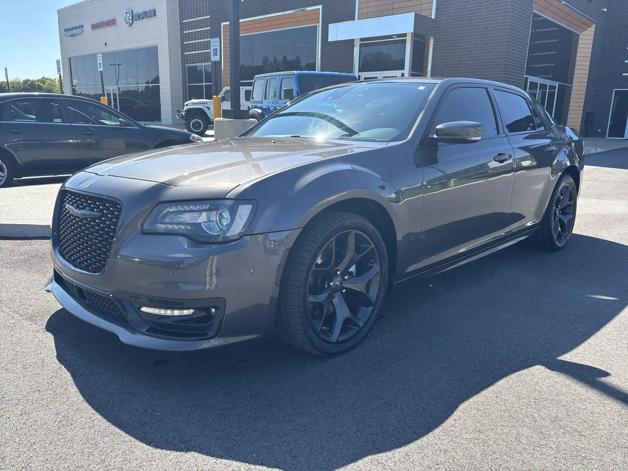 2021 Chrysler 300 S's photo