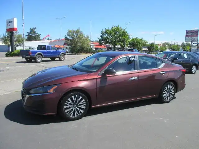 2024 Nissan Altima 2.5 SV's photo