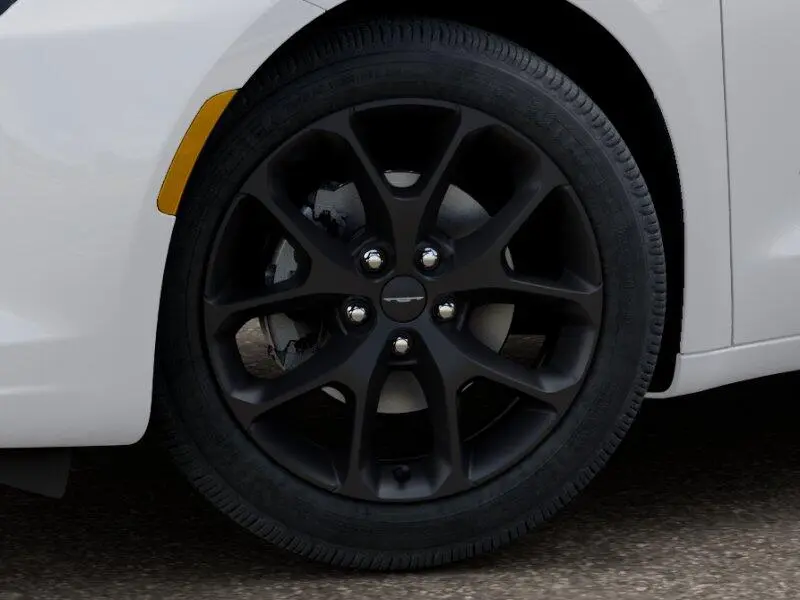 2027 Chrysler Pacifica Select photo 4